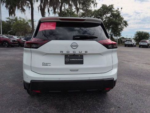 Certified 2026 Nissan Rogue S FWD image 5