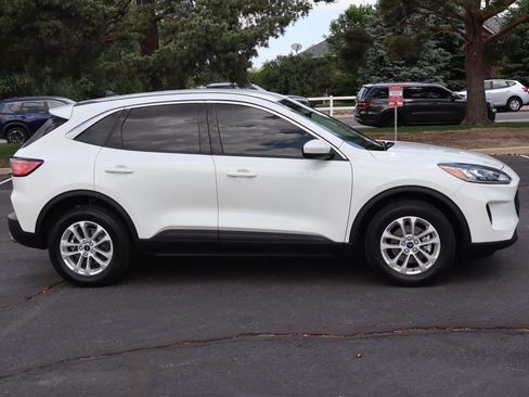 Used 2020 Ford Escape SE AWD/4WD image 3