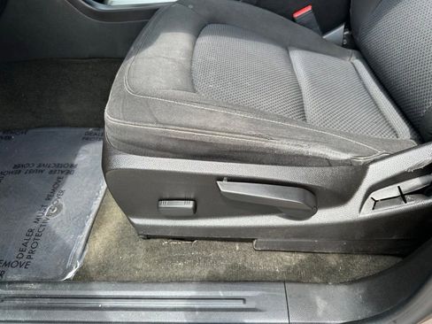 Used 2016 Chevrolet Colorado LT w/ LT Convenience Package RWD image 10