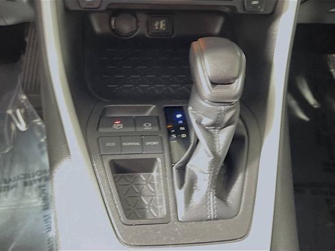 Used 2023 Toyota RAV4 XLE FWD image 24