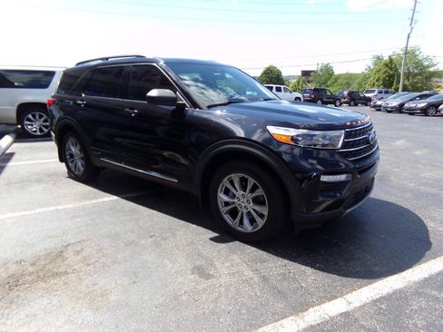 Used 2020 Ford Explorer XLT w/ Equipment Group 202A AWD/4WD image 67