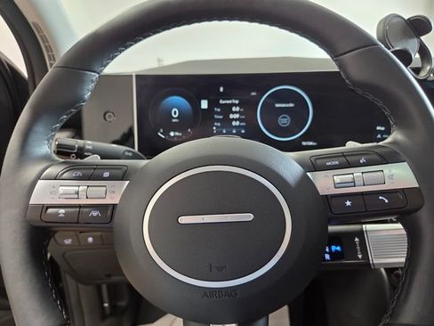 Certified 2025 Hyundai Tucson Limited FWD image 26