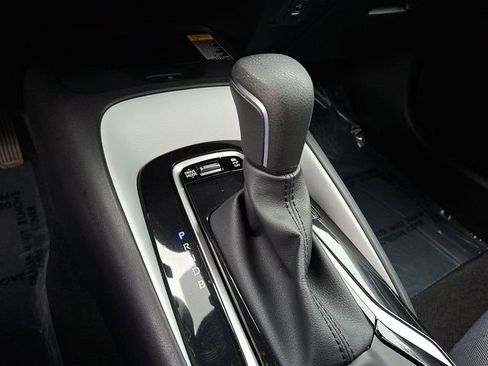 Certified 2025 Toyota Corolla SE w/ SE Premium Package FWD image 16