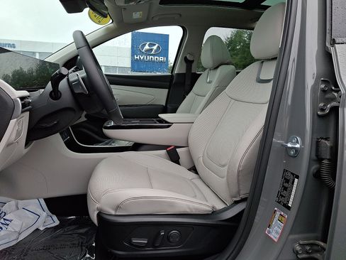 Used 2026 Hyundai Tucson Limited AWD/4WD image 14
