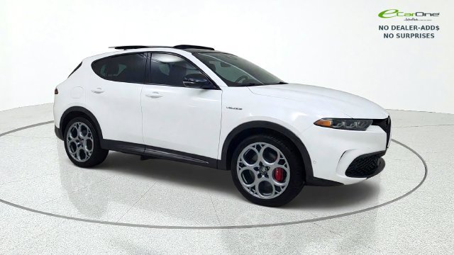 Used 2024 Alfa Romeo Tonale Veloce w/ Active Assist Package AWD/4WD image 10
