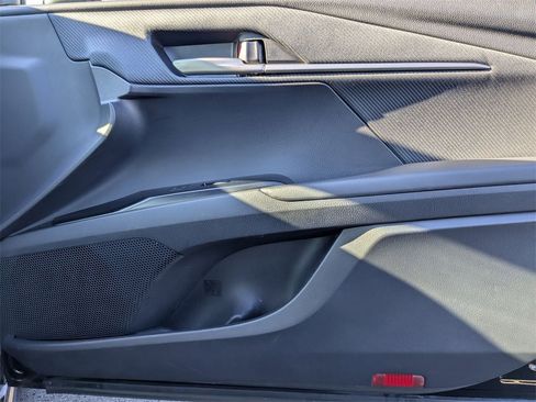 Used 2025 Toyota Camry SE image 35