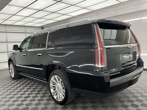 Used 2020 Cadillac Escalade ESV Platinum image 22