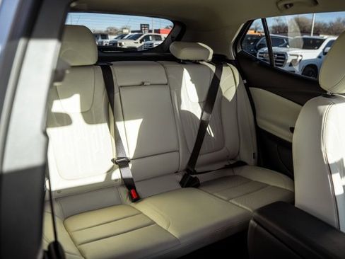 Used 2024 Buick Encore GX Avenir image 29