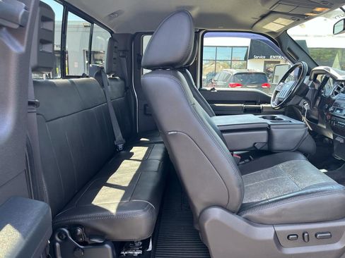 Used 2011 Ford F250 Lariat w/ Chrome Pkg AWD/4WD image 16