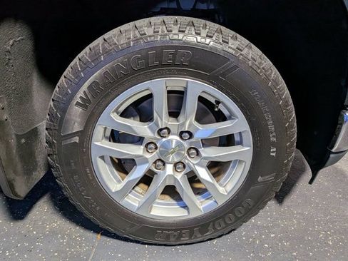 Used 2020 Chevrolet Silverado 1500 LT w/ All-Star Edition AWD/4WD image 13