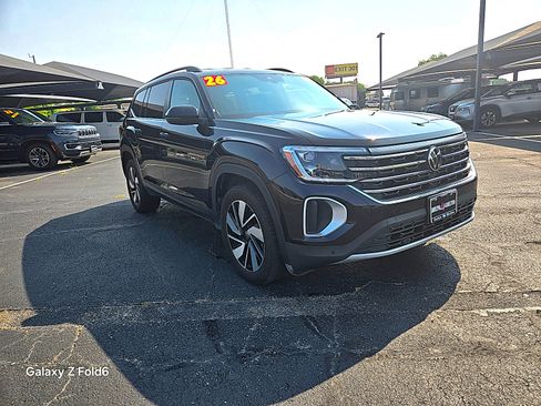 Used 2026 Volkswagen Atlas SE AWD/4WD image 2