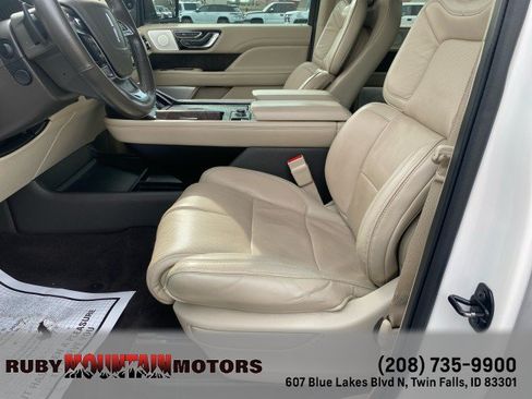 Used 2019 Lincoln Navigator L Reserve AWD/4WD image 13