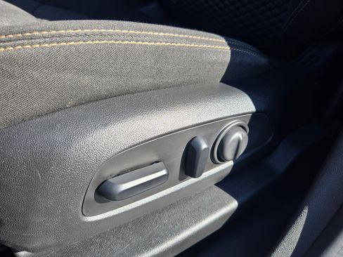 Used 2020 GMC Terrain SLE w/ Driver Convenience Package image 23