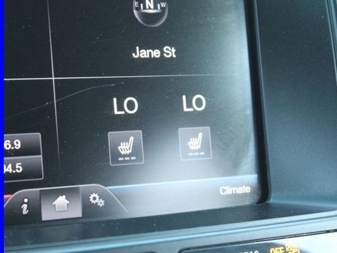 Used 2016 Ford Explorer XLT w/ Equipment Group 202A AWD/4WD image 39