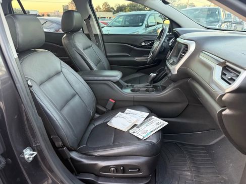 Used 2017 GMC Acadia SLT image 13