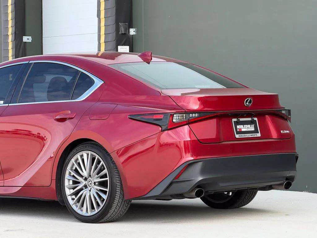 Used 2024 Lexus IS 300 w/ Premium Package RWD image 33