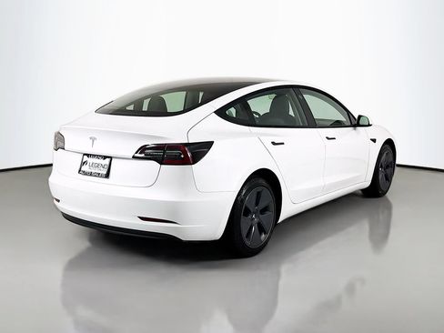 Used 2023 Tesla Model 3 Standard Range RWD image 4