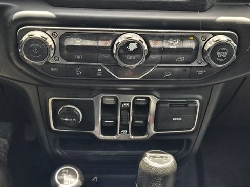 Used 2020 Jeep Wrangler Unlimited Sport S AWD/4WD image 17