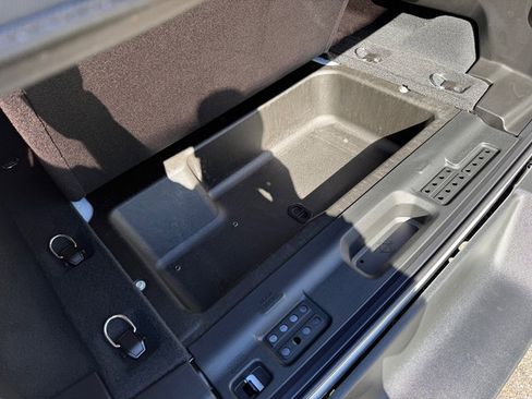 Used 2025 Jeep Wrangler Unlimited Sport image 17