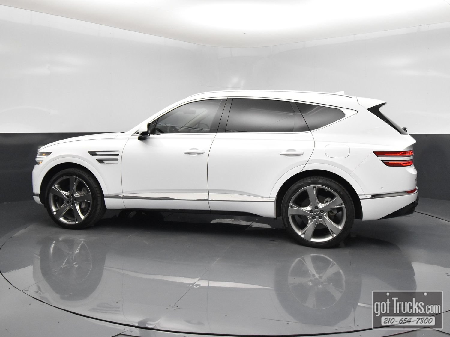 Used 2023 Genesis GV80 3.5T w/ Prestige Package AWD/4WD image 3