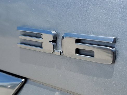 Used 2018 Cadillac XT5 Premium Luxury image 9