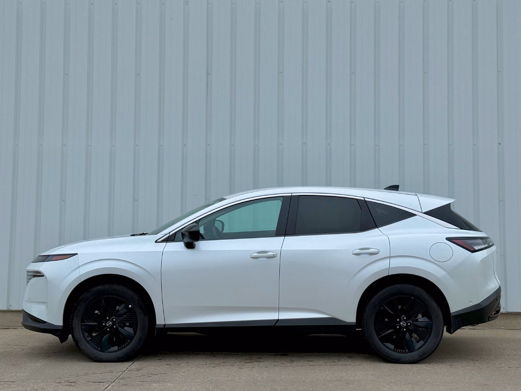 Used 2025 Nissan Murano SV AWD/4WD image 3