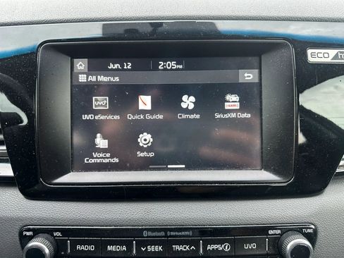 Used 2017 Kia Niro EX FWD image 23