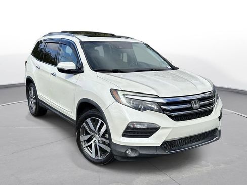 Used 2017 Honda Pilot Elite image 4