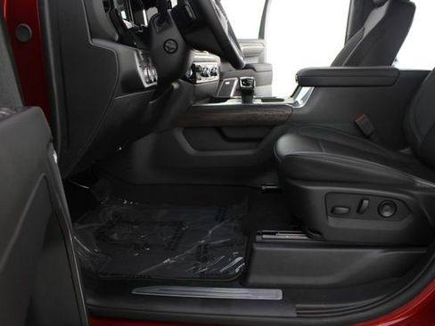 New 2026 GMC Sierra 1500 SLT image 18