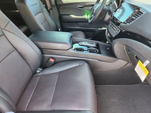 New 2026 Honda Ridgeline Black Edition image 13