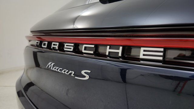Used 2019 Porsche Macan S AWD/4WD image 31