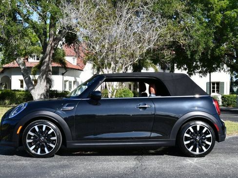 Used 2024 MINI Cooper S w/ Signature Upholstery Package FWD image 32