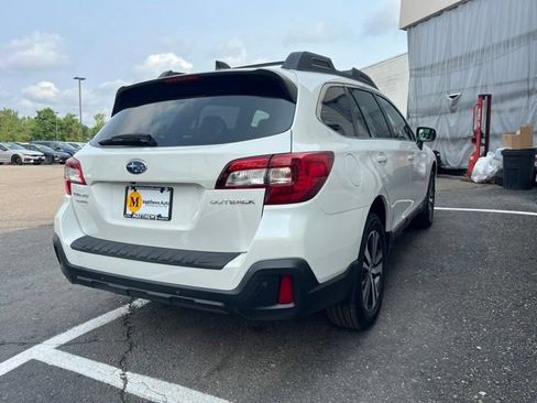 Used 2019 Subaru Outback 2.5i Limited AWD/4WD image 5