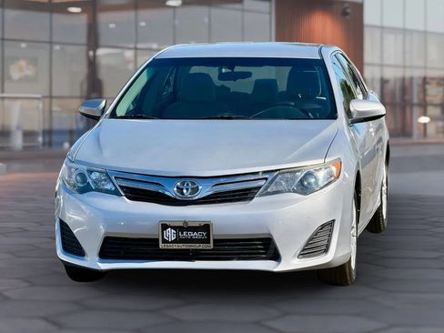 Used 2014 Toyota Camry LE image 23