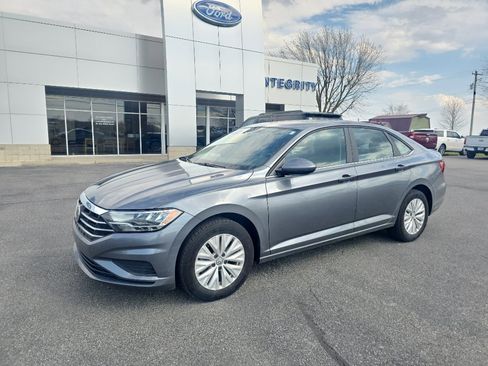 Used 2019 Volkswagen Jetta S w/ Driver Assistance Package image 2