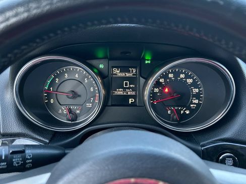 Used 2011 Jeep Grand Cherokee Laredo RWD image 20