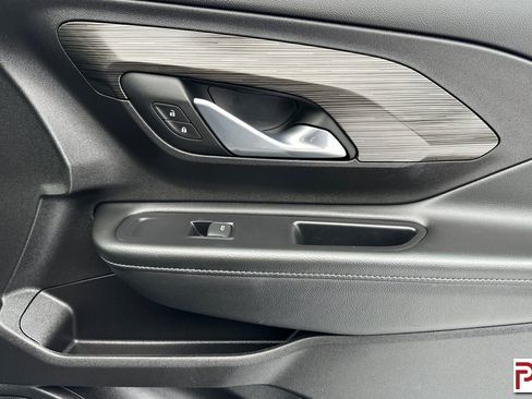 Certified 2024 GMC Terrain SLE w/ Driver Convenience Package image 21