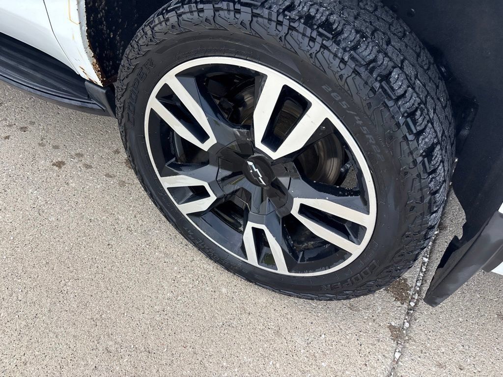 Used 2020 Chevrolet Suburban Premier AWD/4WD image 7
