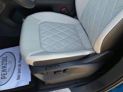 Used 2025 Volkswagen Atlas Cross Sport SEL Premium R-Line image 11