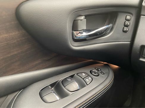 Used 2024 Nissan Murano Platinum w/ Cargo Package image 32