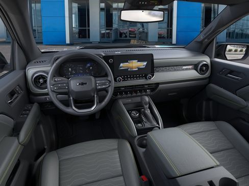 New 2026 Chevrolet Colorado ZR2 w/ Technology Package AWD/4WD image 39