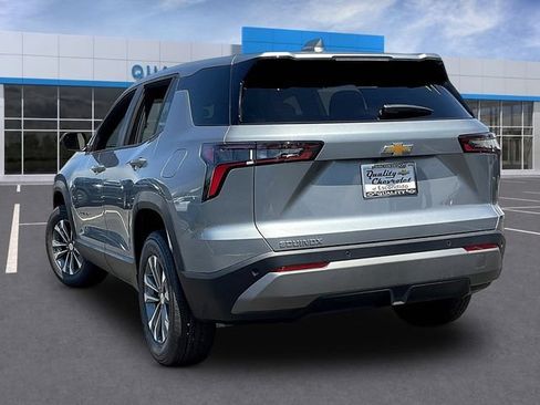 New 2027 Chevrolet Equinox LT w/ Convenience Package II FWD image 3