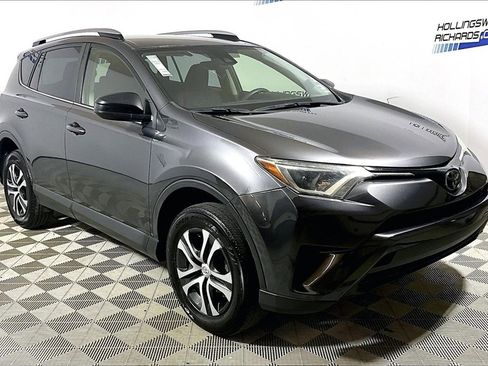 Used 2018 Toyota RAV4 LE image 3