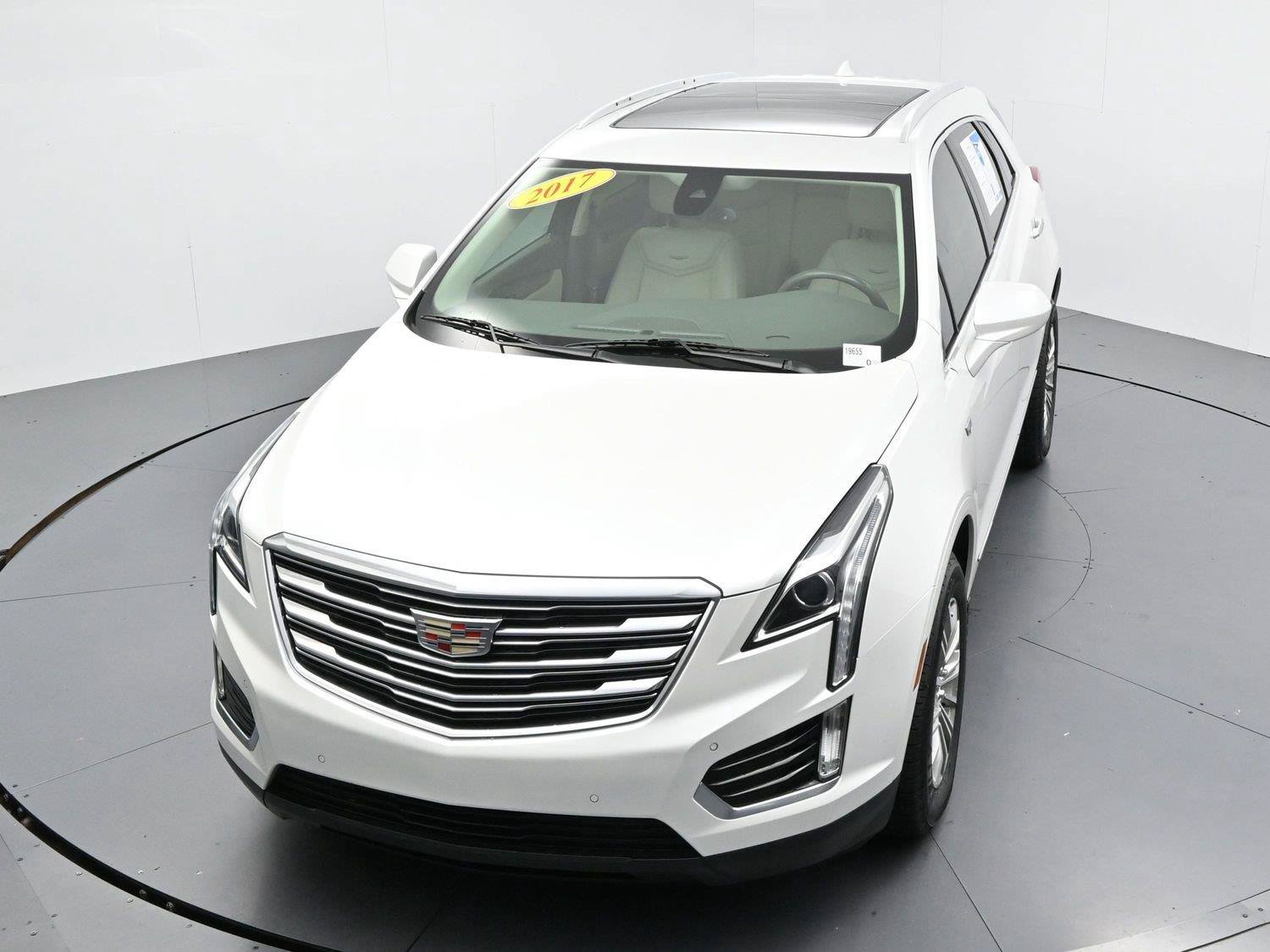 Used 2017 Cadillac XT5 Luxury w/ Driver Awareness Package FWD image 45