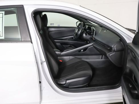 Used 2025 Hyundai Elantra Sport w/ Cargo Package FWD image 28