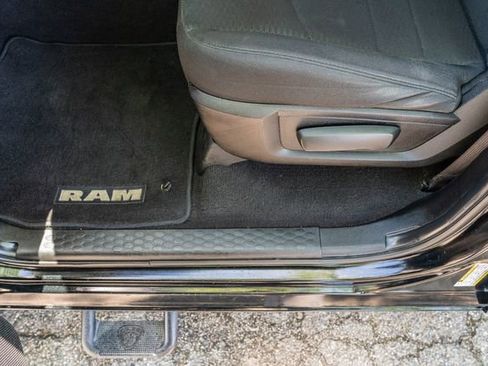 Used 2019 RAM 1500 Classic Warlock AWD/4WD image 18