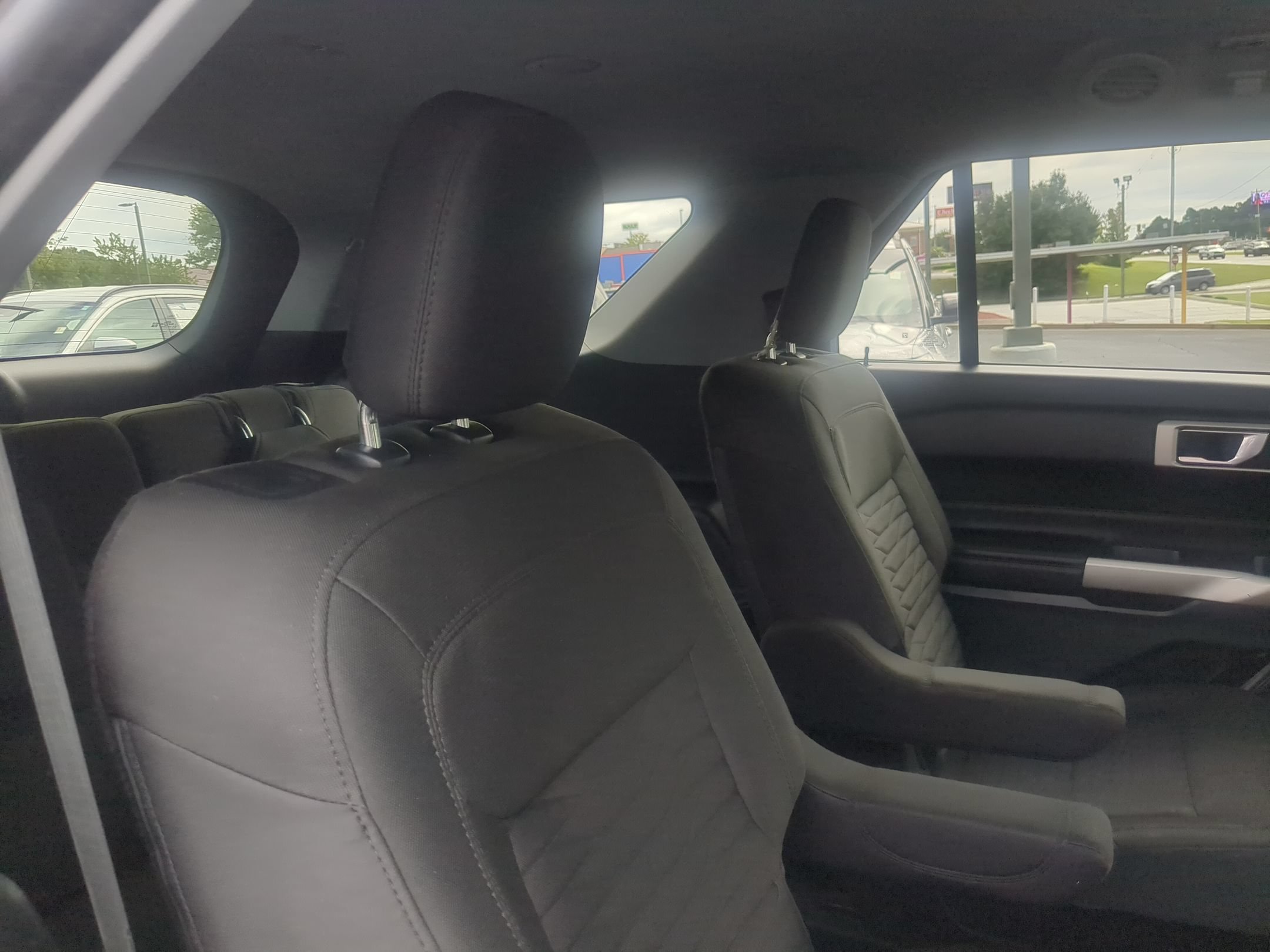 Used 2021 Ford Explorer XLT AWD/4WD image 27