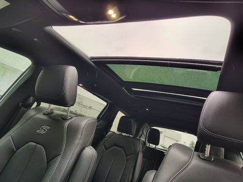 New 2026 Chrysler Pacifica Select image 5