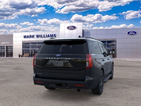 New 2026 Ford Expedition Active AWD/4WD image 8