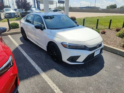 Used 2023 Honda Civic Sport image 14